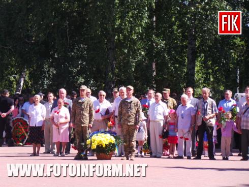 Сьогодні, 22 червня, у День скорботи і вшанування пам’яті жертв війни в Україні, у Кропивницькому на території Меморіального комплексу 